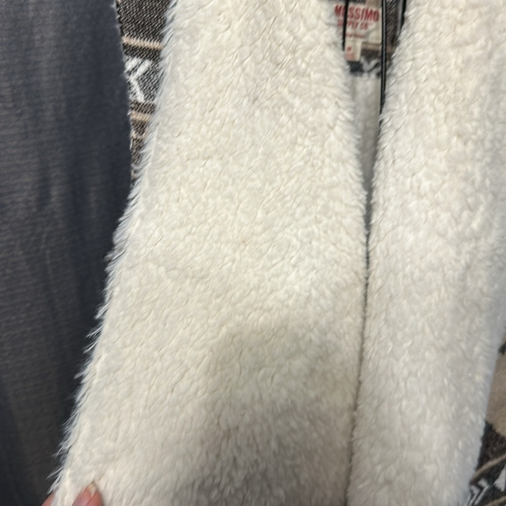 Mossimo Supply Co Faux Fur Wool Blend Southwest Beige Multicolored Vest​​ - Picture 3 of 6
